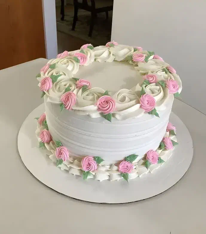 کیک خامه ای تخفیف ویژه روز مادر|خدمات پذیرایی، مراسم|میبد, |دیوار