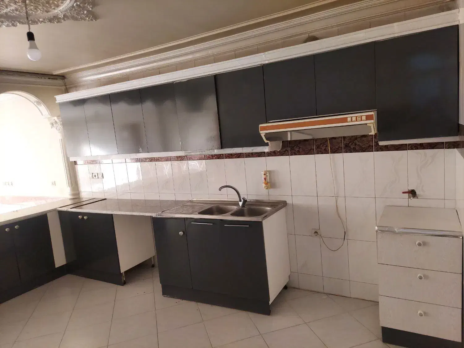 کابینت فلزی سالم  با رویه mdf|آب‌چکان و نظم‌دهنده ظروف|اصفهان, مهدی آباد|دیوار