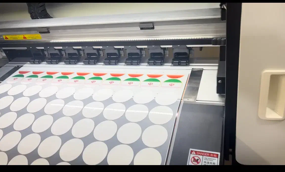 چاپ لباس کار چاپ دی تی اف چاپ Uv dtf|خدمات پیشه و مهارت|اصفهان, شهرک میلاد|دیوار