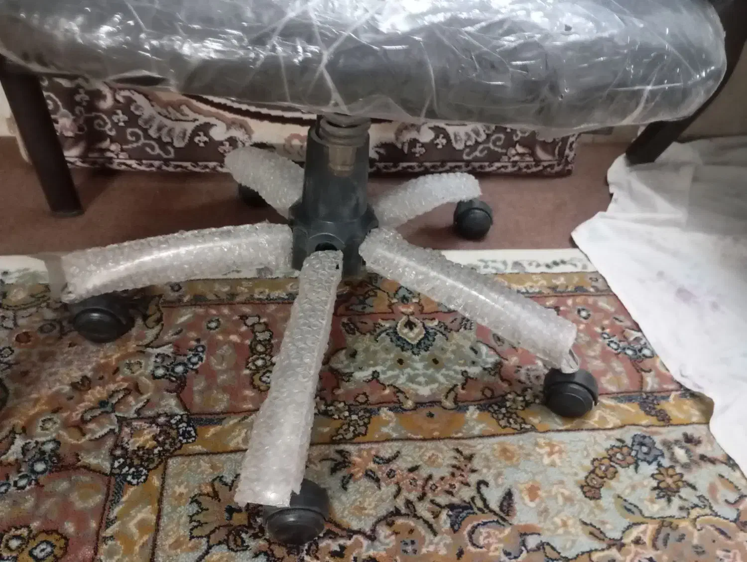 صندلی چرخ دار|صندلی و نیمکت|قم, انصار‌الحسین|دیوار