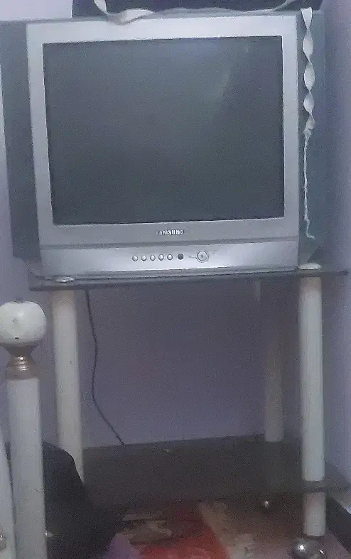 تلوزیون ۲۱ اینچ|تلویزیون و پروژکتور|دوگنبدان, |دیوار