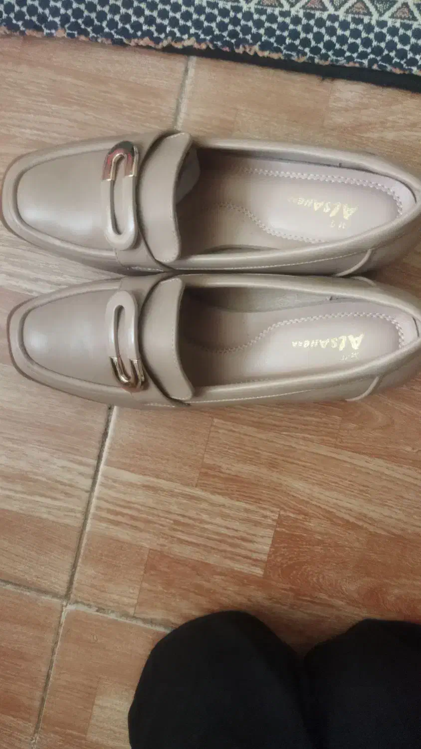 یک جفت کفش نوسایز38|کیف، کفش، کمربند|اسلام‌‌آباد غرب, |دیوار