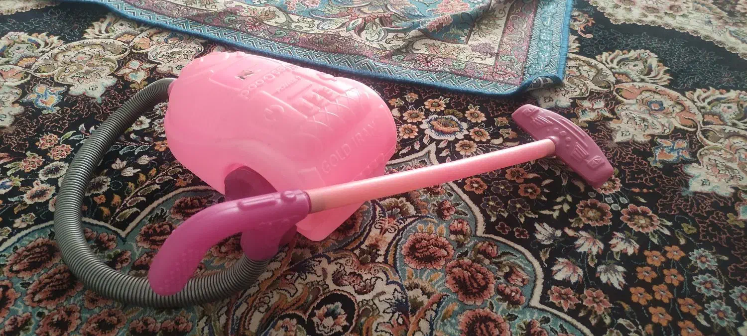 جاروبرقی|اسباب‌بازی بچه|قم, نیروگاه|دیوار