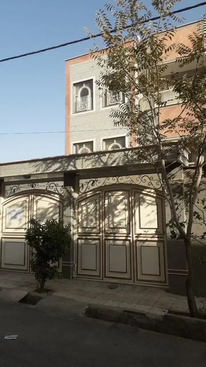خانه ویلایی بنیاد فروش فوری|فروش خانه و ویلا|قم, بنیاد|دیوار