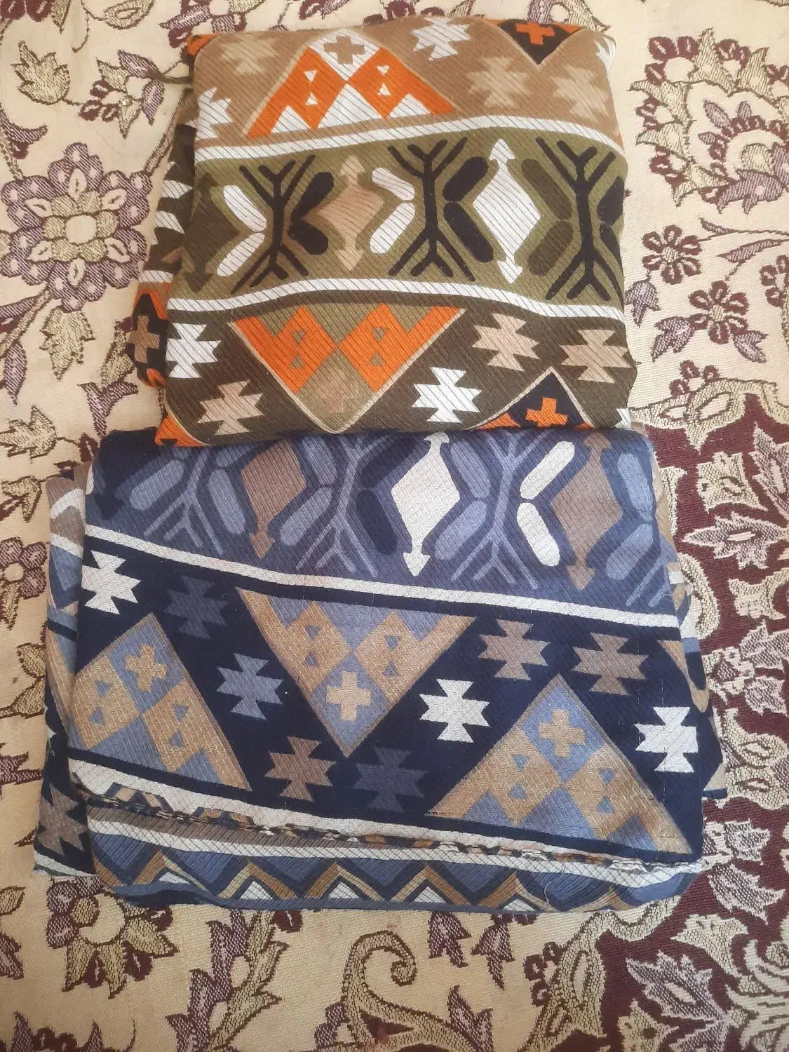 شال|لباس|شهرکرد, |دیوار