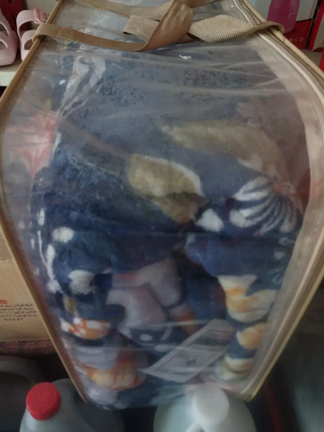 مقداری وسایل برای فروش|رختخواب، بالش، پتو|گرمسار, |دیوار