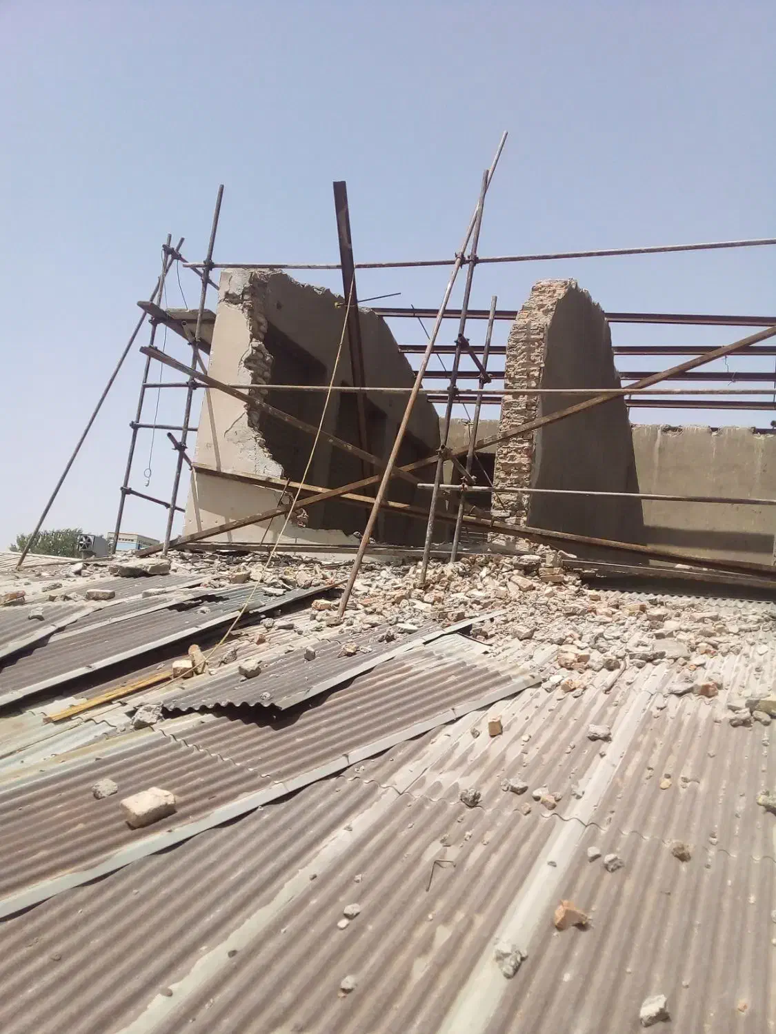 تخریب ساختمان داخلی سقف تراشیدن بتون|خدمات پیشه و مهارت|محمدیه-قزوین, |دیوار