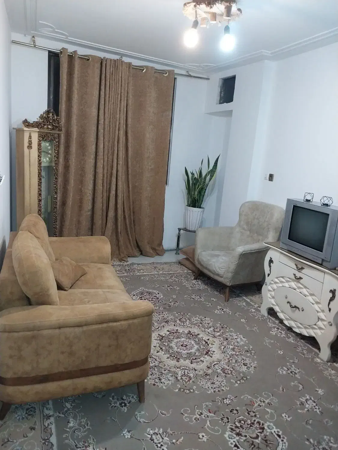 اجاره سوییت تمیز (مرکز شهر)|اجارهٔ کوتاهمدت آپارتمان و سوئیت|ورامین, ورامین|دیوار