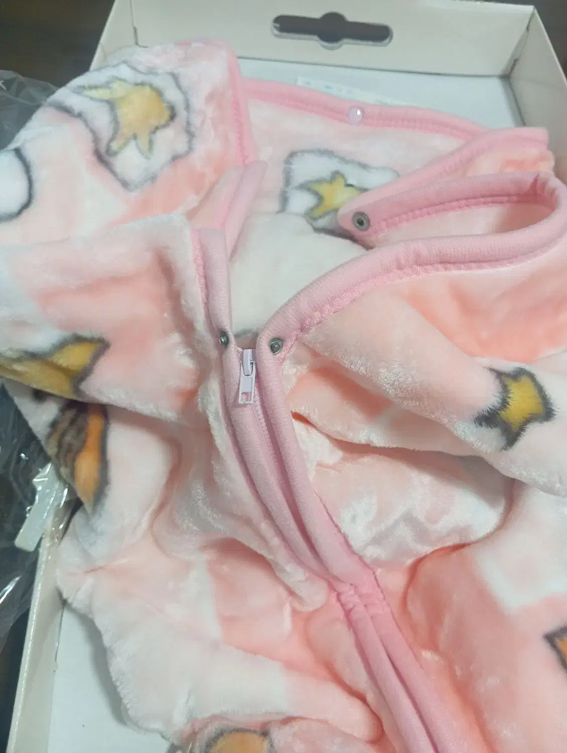 پتوی نوزادی خارجی|رختخواب، بالش، پتو|ارومیه, |دیوار