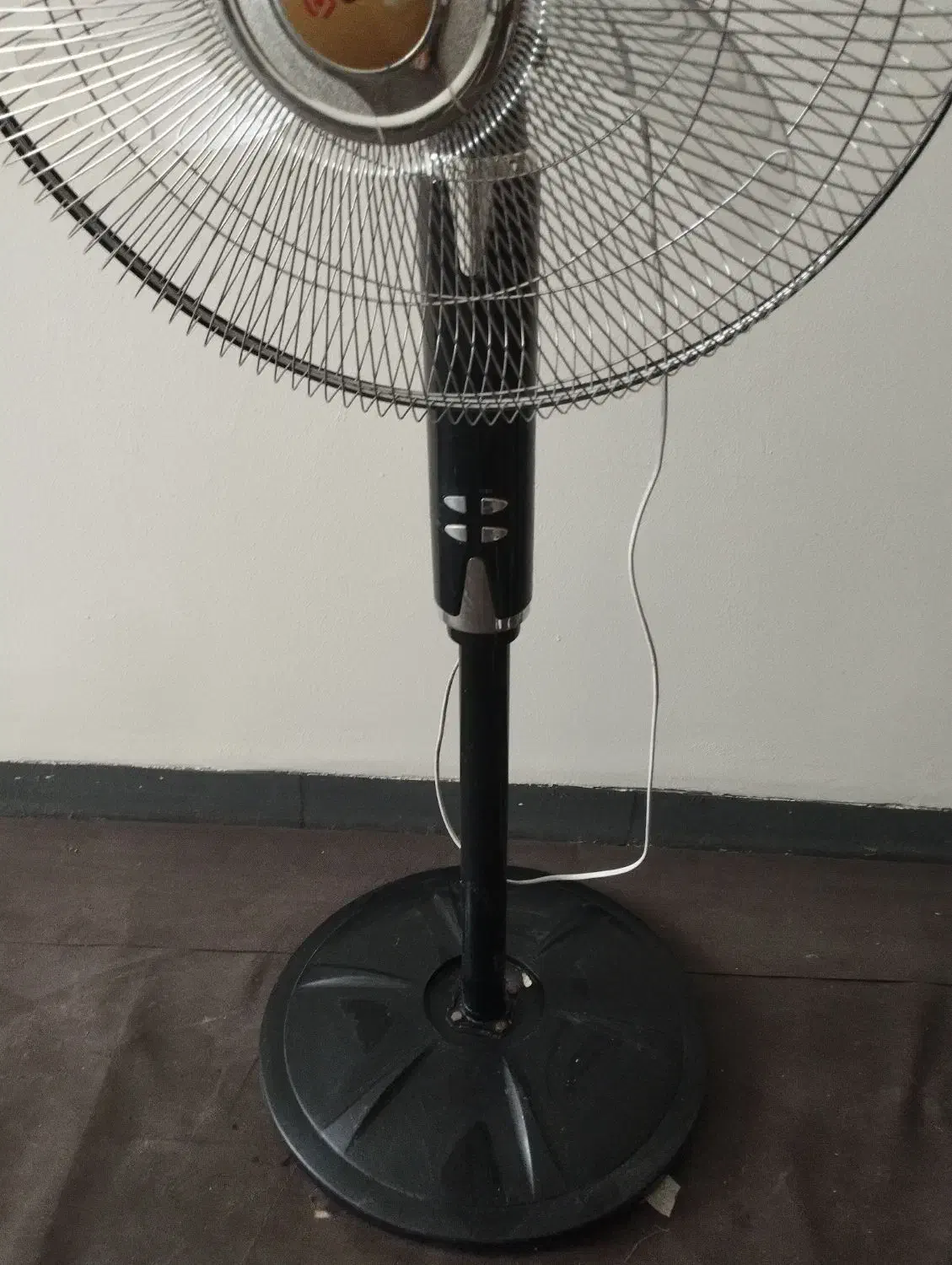 پنکه|پنکه و تصفیه‌کنندهٔ هوا|شیراز, فرهنگ شهر|دیوار