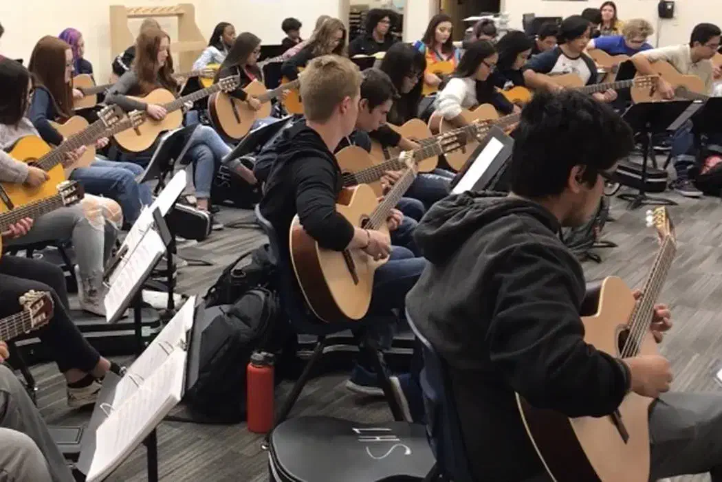 آموزش آواز ، گیتار و پیانو / سلفژ صداسازی فن بیان|خدمات آموزشی|کرج, اصفهانی‌ها|دیوار