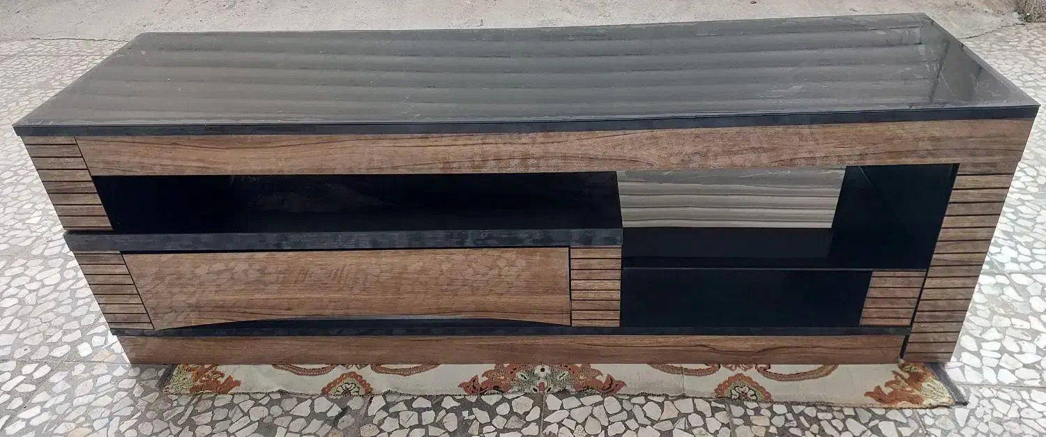 فروش میز تلویزیون کاملا سالم|میز تلویزیون|رشت, جهاد|دیوار