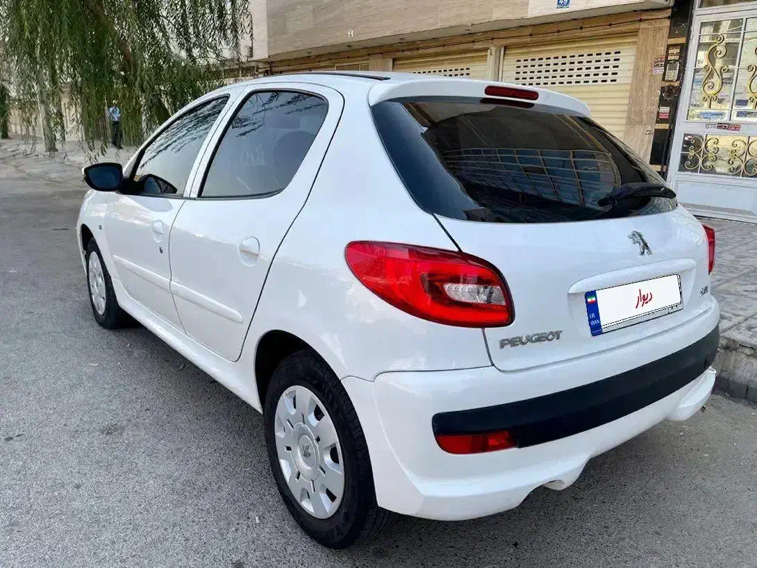 پژو ۲۰۷ فرمون برقی مشاب صفر معاوضه رانا پلاس شاهین|خودرو سواری و وانت|مشهد, فارغ التحصیلان|دیوار