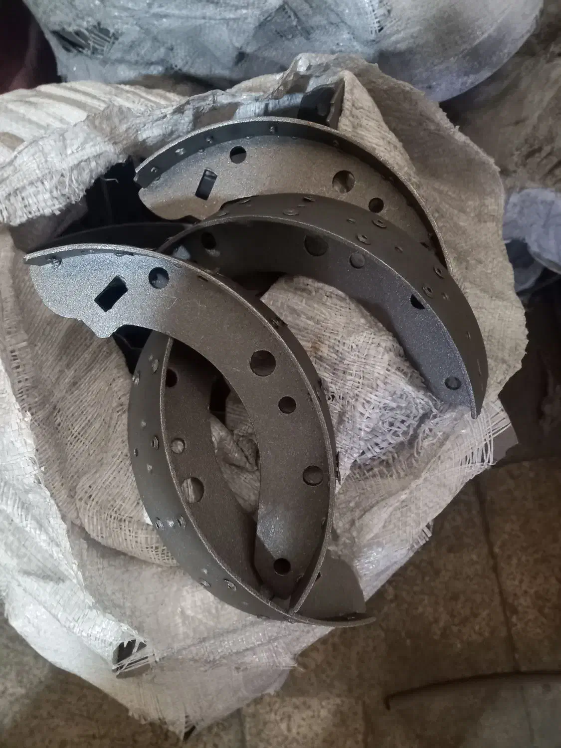 کفشک لنت عقب پیکان|قطعات یدکی و لوازم جانبی|پردیس, سیاه سنگ|دیوار