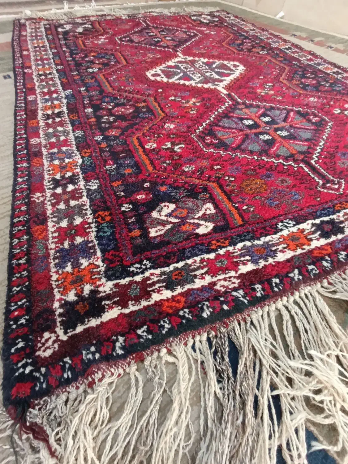 فرش دست بافت قدمت دار|فرش|شیراز, دشت چنار|دیوار