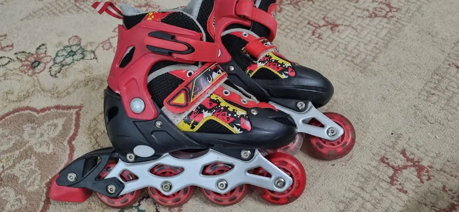 اسکیت چراغ دار در حدنو|دوچرخه، اسکیت، اسکوتر|طرقبه, |دیوار