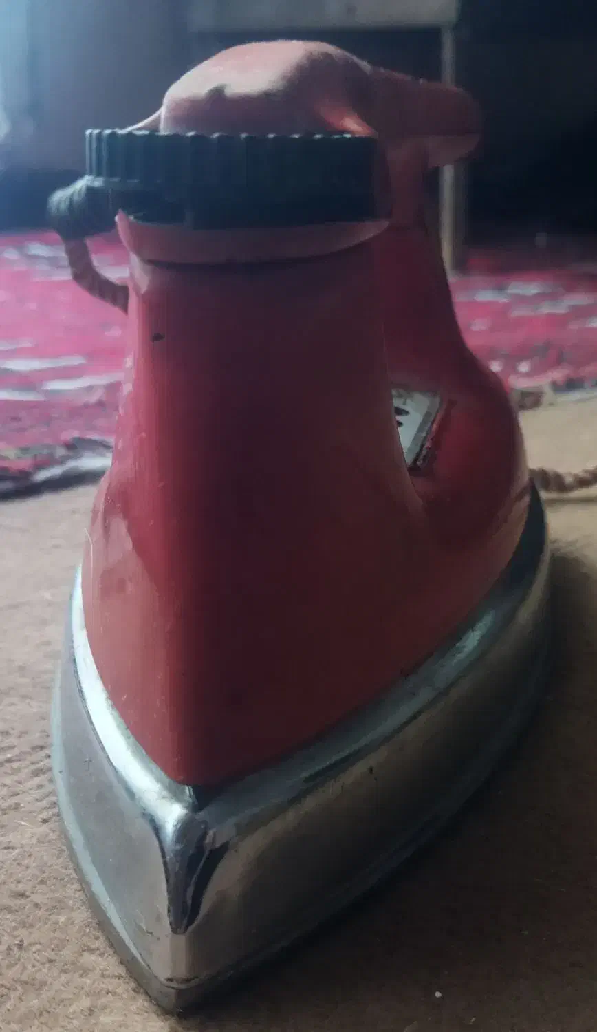 اتو قدیمی سالم سالم|اتو و لوازم اتو|سبزوار, زینبیه|دیوار