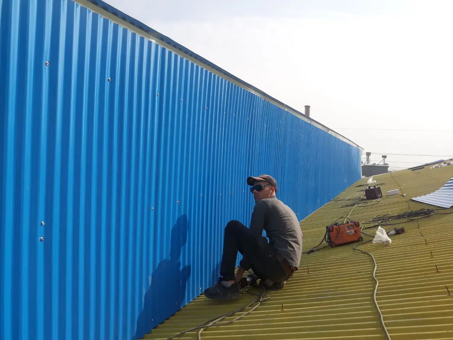 نصب شیروانی خرپا نصب ورق گالوانیزه تعمیر و تعویضی|مصالح و تجهیزات ساختمان|پاکدشت, خاتون آباد|دیوار