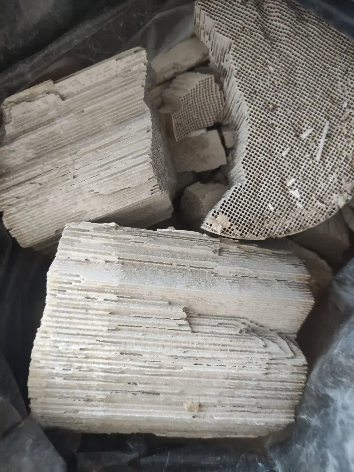 خاک کاتالیزور آباده اقلید ابرکوه|قطعات یدکی و لوازم جانبی|آباده, |دیوار