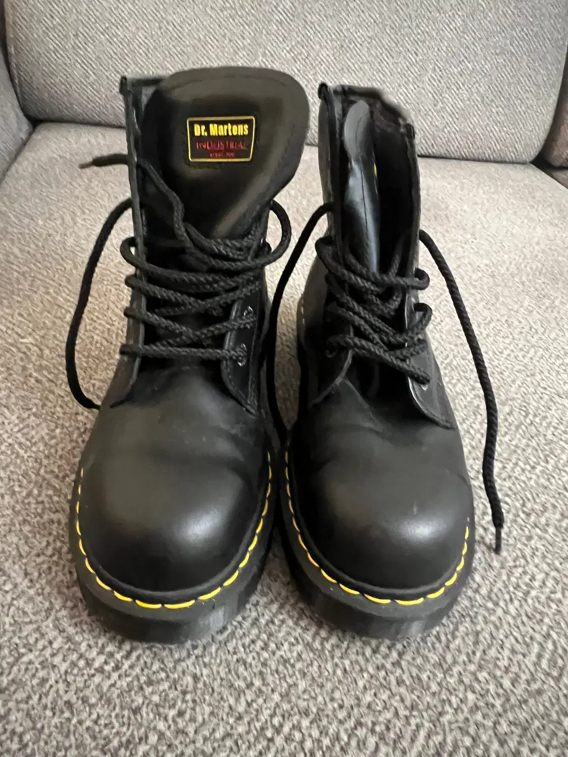 نیم بوت Dr.martens سایز 40-40/5|کیف، کفش، کمربند|تهران, هفت حوض|دیوار