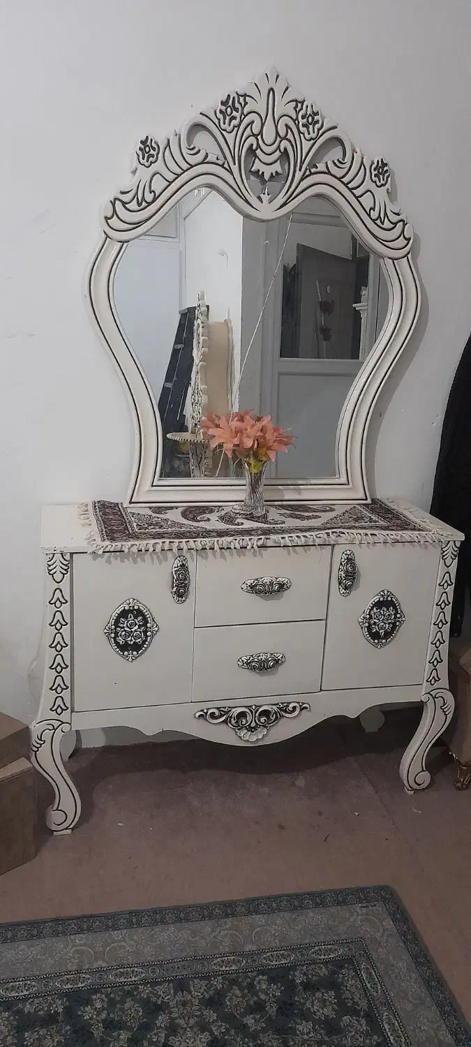 دراور|جاکفشی، کمد، دراور|تربتحیدریه, کاشانی|دیوار