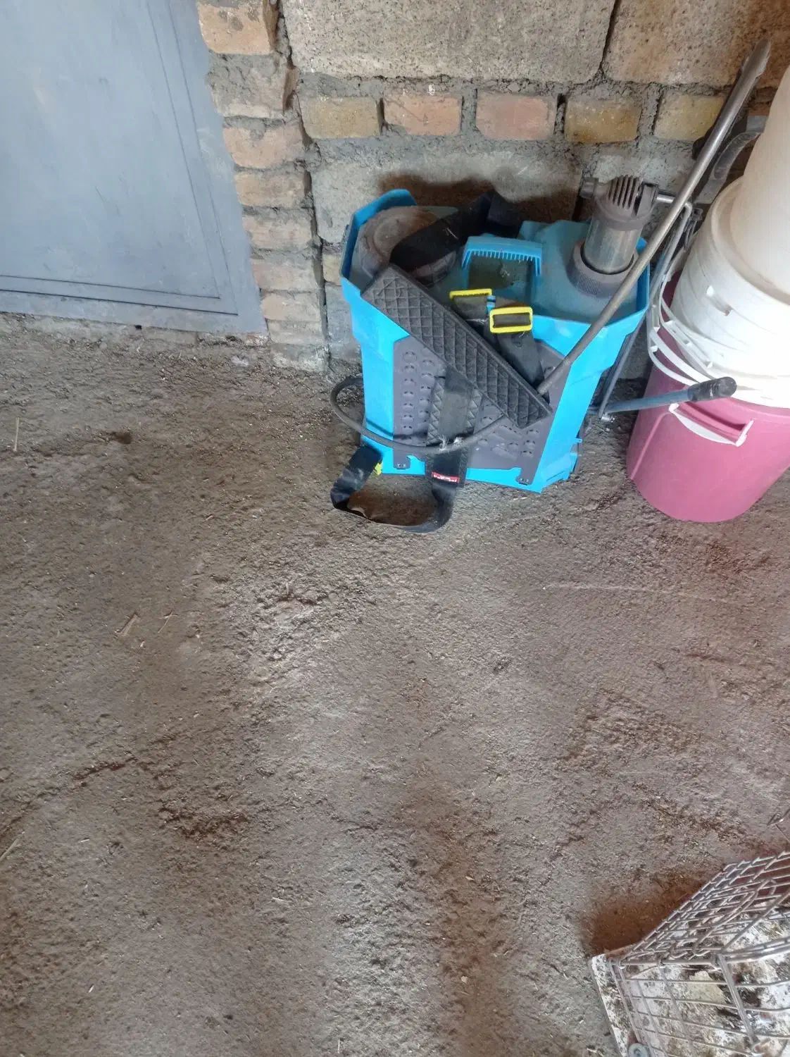 ۱۲عدد آبپاش پرود اصلی ویک عدد سمپاش برقی|ابزارآلات|خنداب, |دیوار