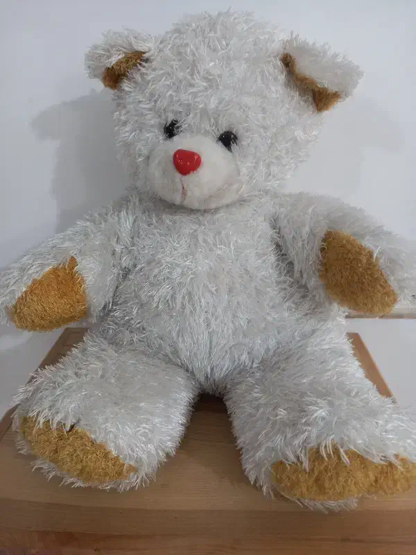 عروسک|اسباب‌بازی بچه|نیشابور, شهید جعفری|دیوار