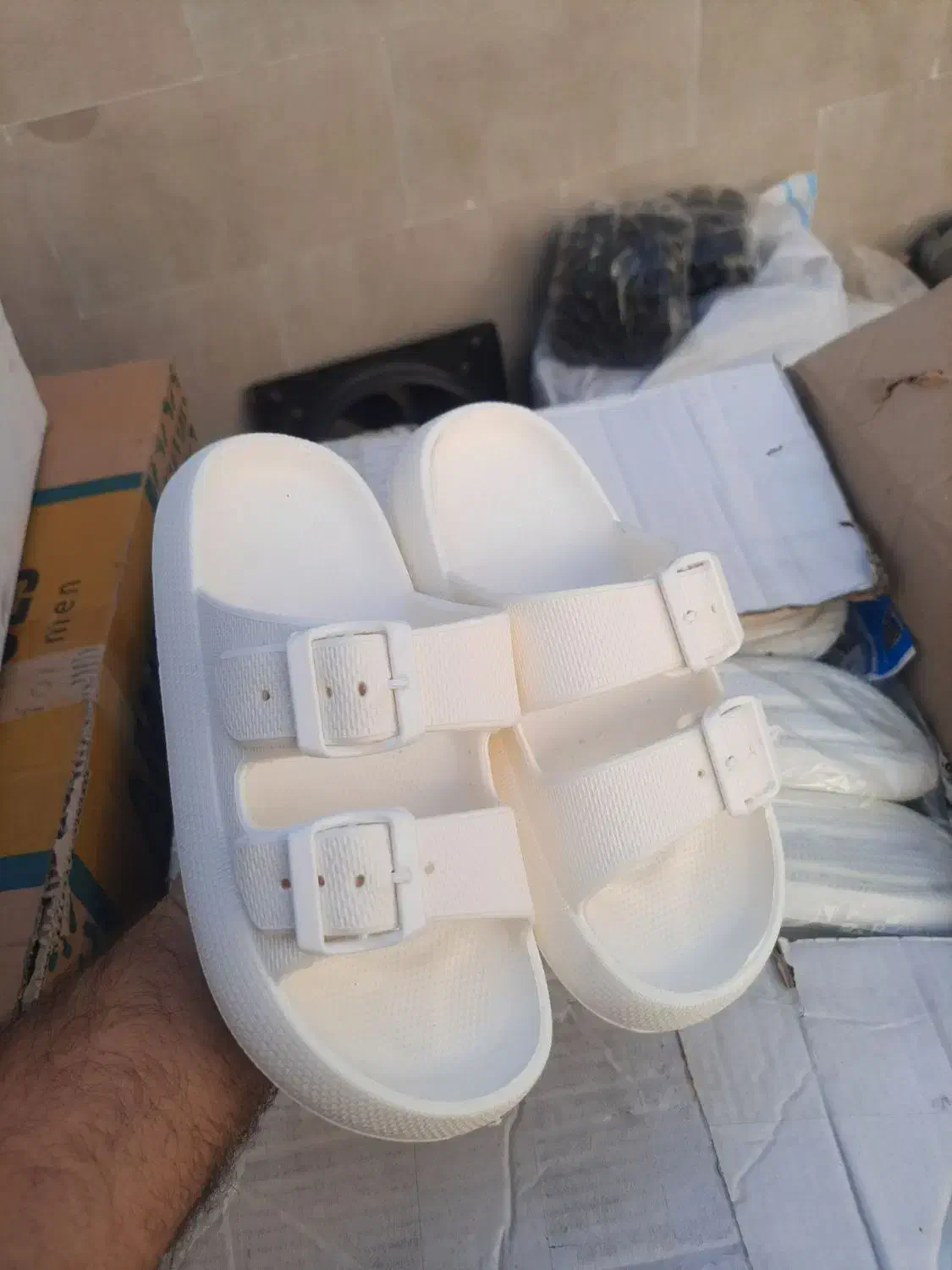 دمپایی|کیف، کفش، کمربند|زنجان, |دیوار