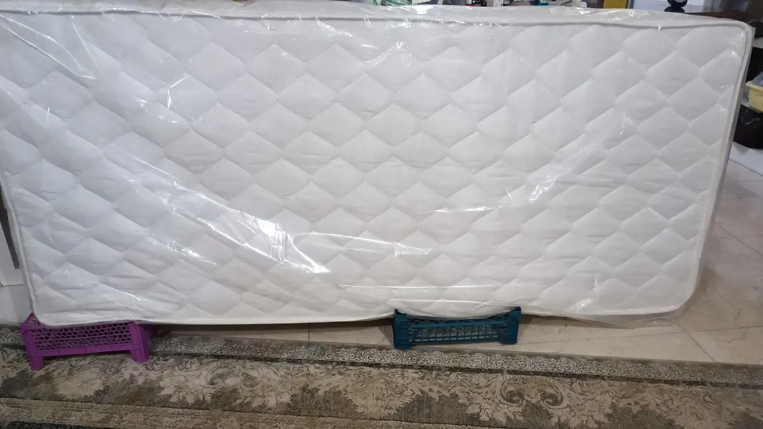 تشک|تشک تختخواب|اصفهان, فجر|دیوار