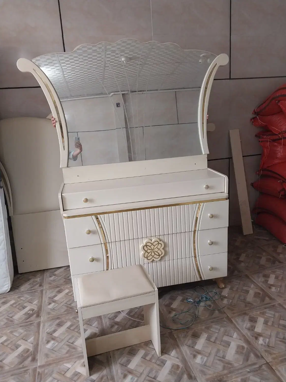 سرویس خواب صدف(ترکیه ای)|تخت و سرویس خواب|قروه, |دیوار