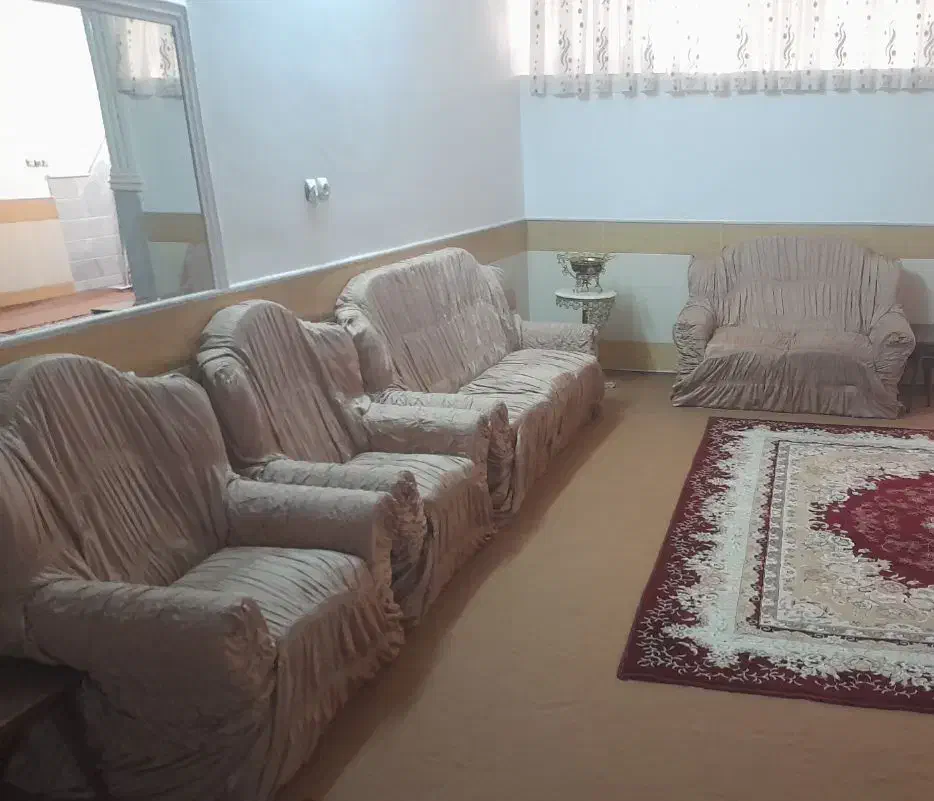 مبل راحتی|مبلمان خانگی و میز عسلی|قم, آزادگان|دیوار