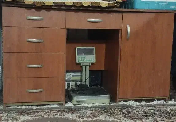 میز کار واسه مغازه و دفتر کار و|میز تحریر و کامپیوتر|سیب و سوران, |دیوار