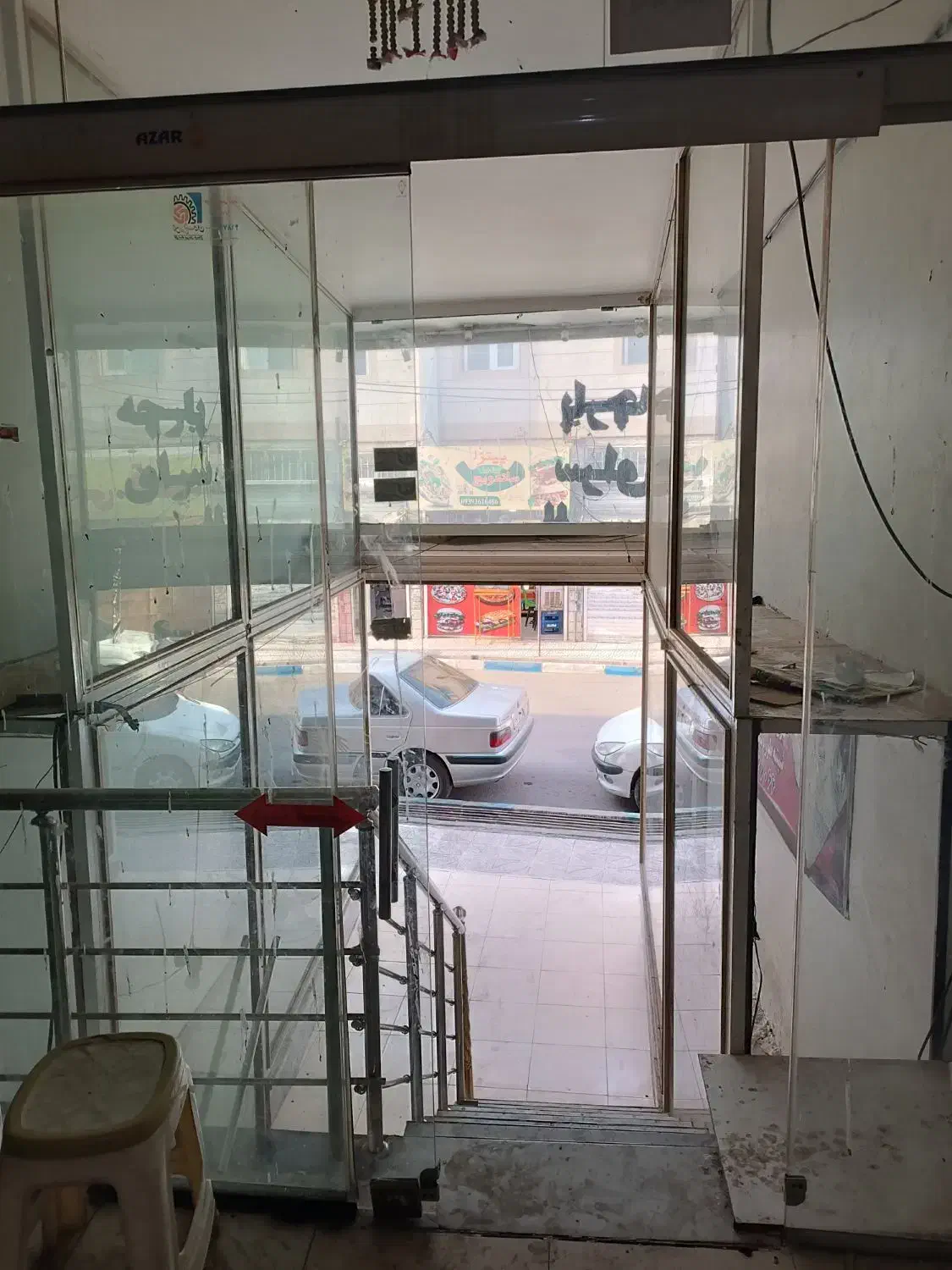 ۱۰۰ متر مغازه|اجارهٔ مغازه و غرفه|چهارباغ, |دیوار