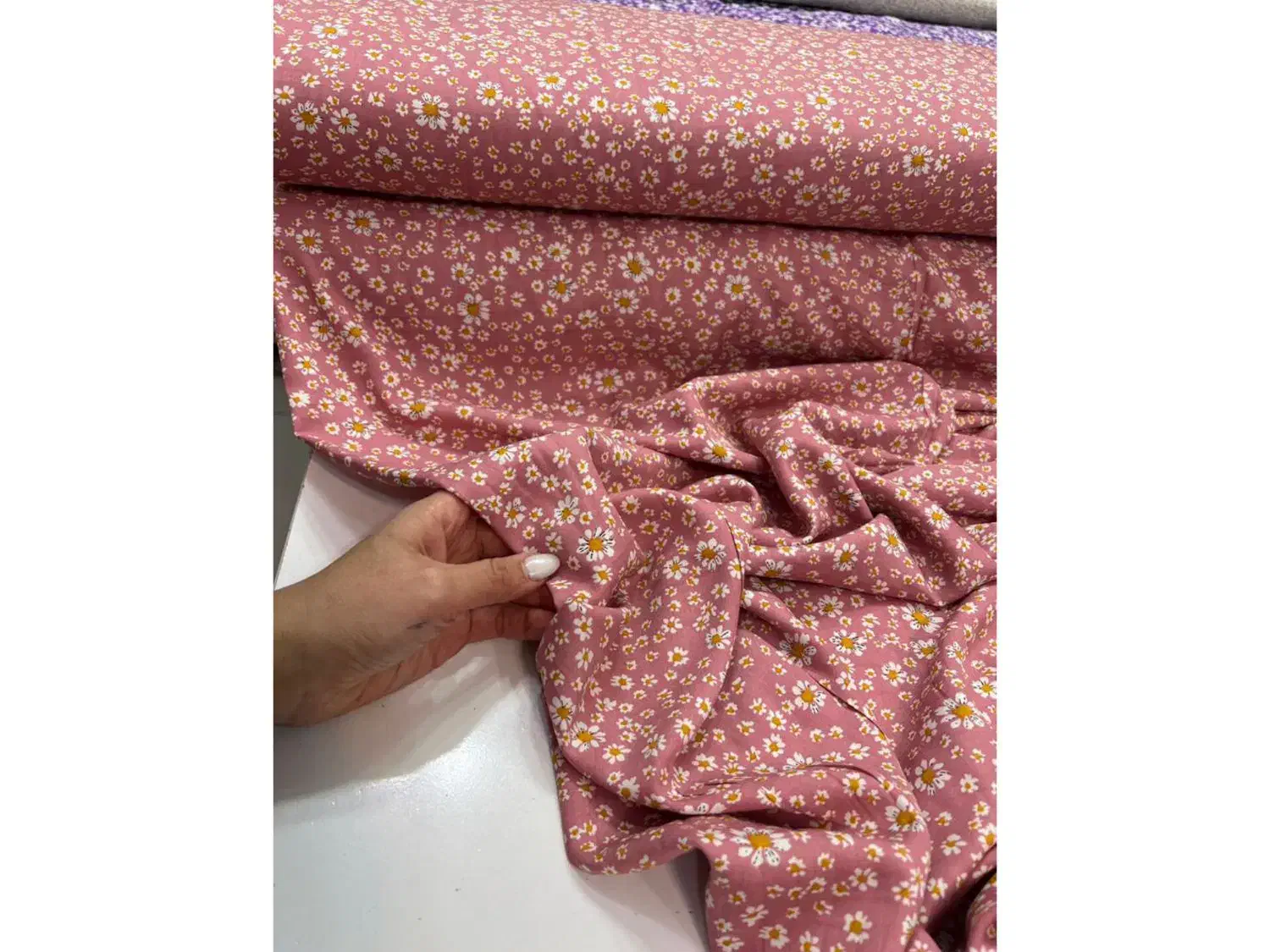 پارچه متری نرم و لطیف با کیفیتِ نخ دوبی|لباس|بندر ترکمن, |دیوار