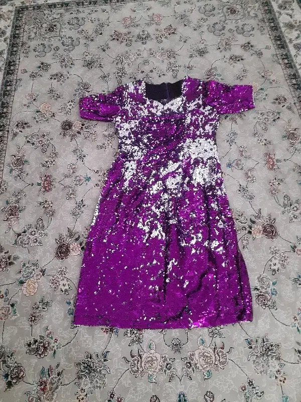 پیراهنی تازه|لباس|لالجین, |دیوار