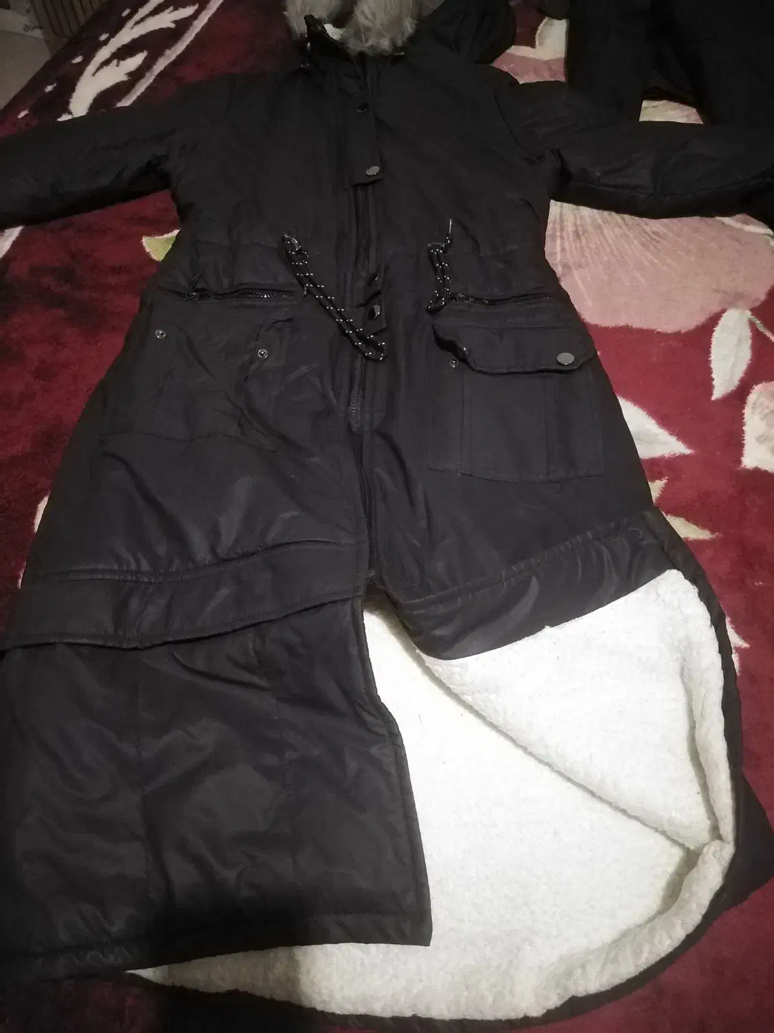 تعدادی کاپشن وبارانی|لباس|ارومیه, |دیوار