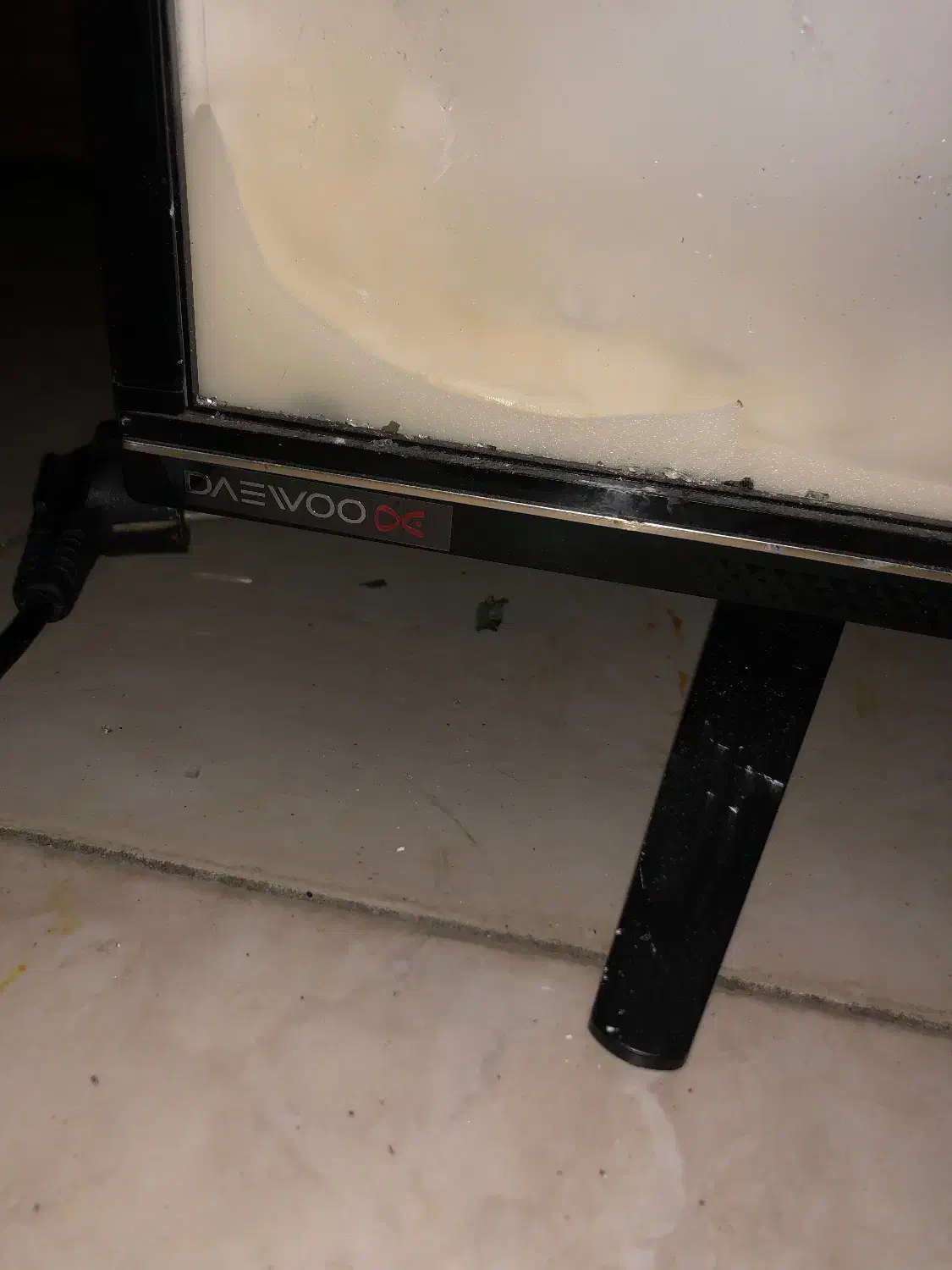 تلویزیون دوو ۴۳ نیاز به تعمیر daewoo|تلویزیون و پروژکتور|قائمشهر, |دیوار