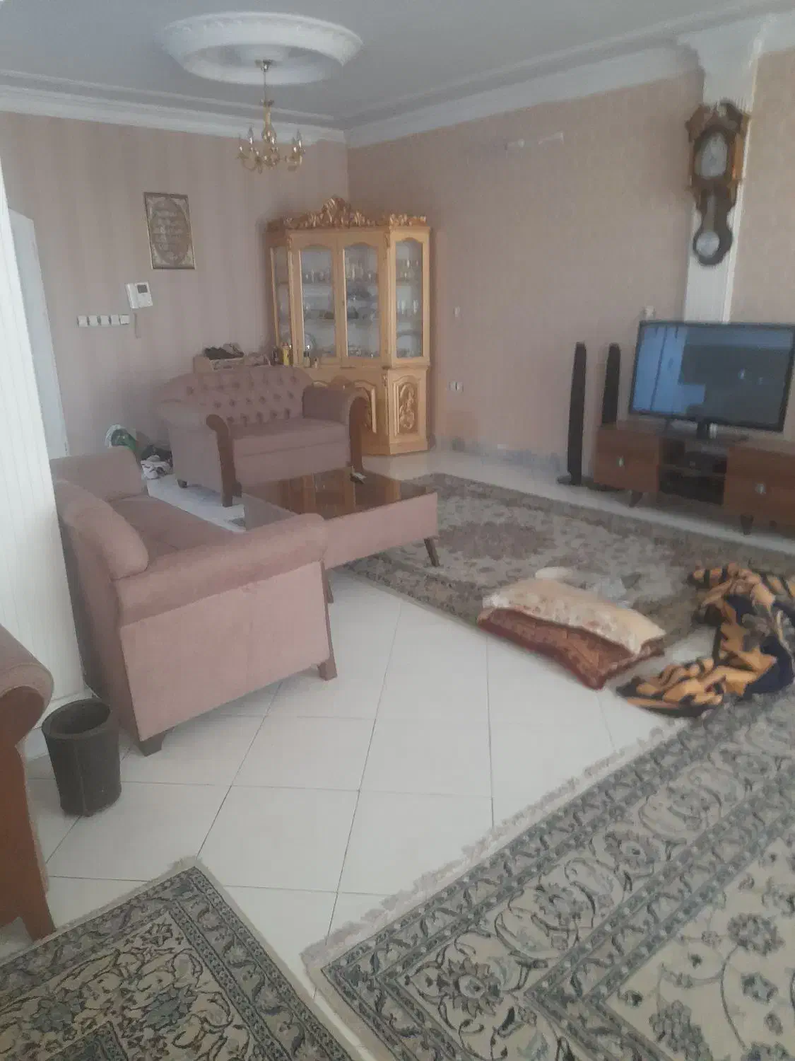 کار در خانه ومکان استراحت|استخدام سرایداری و نظافت|نیشابور, محله میدان باغات|دیوار