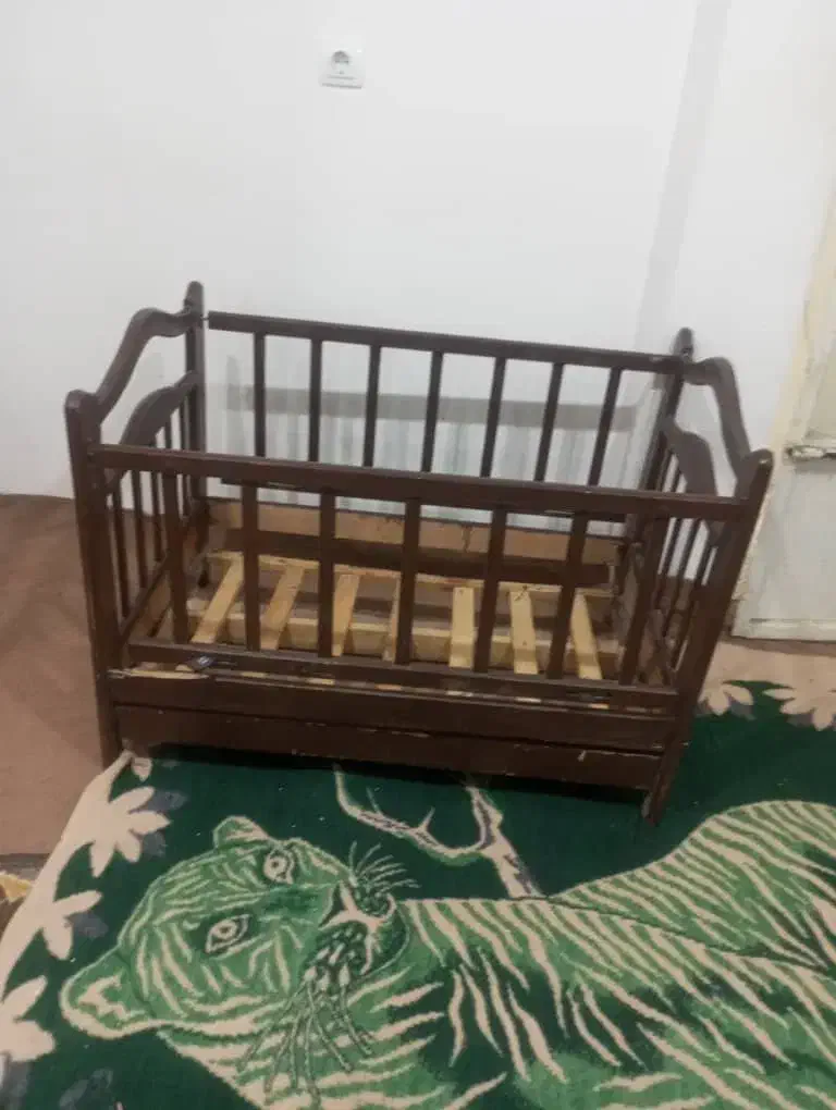 تخت (گهواره )کودک|تخت و صندلی بچه|دزفول, |دیوار