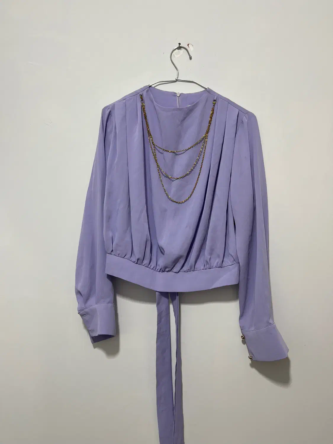 لباس|لباس|هادی شهر, |دیوار