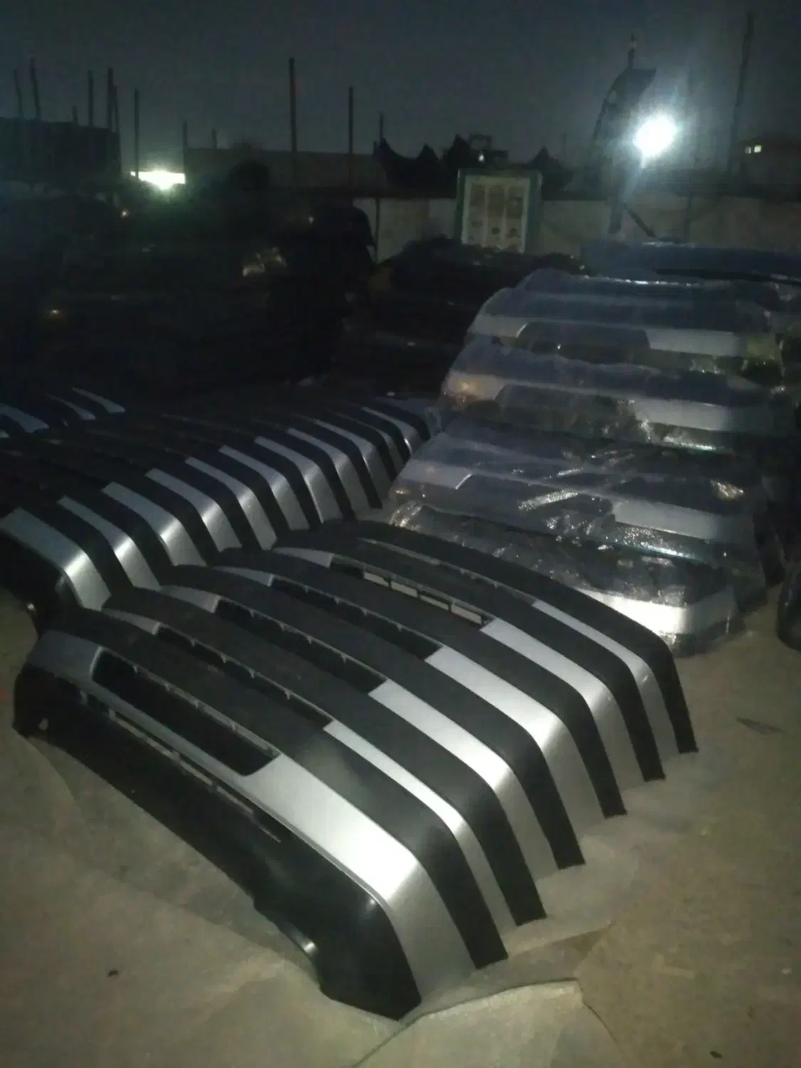 سپر دایاق جلو پنجره|قطعات یدکی و لوازم جانبی|فامنین, |دیوار