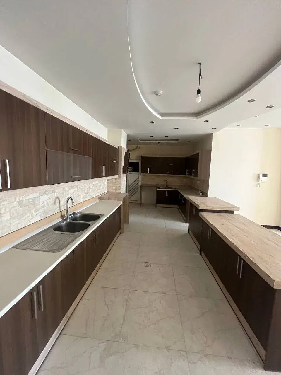 اپارتمان ۱۶۵ متری /۳ خواب/ خوش قیمت/ لاهور|اجارهٔ آپارتمان|اصفهان, چشمه باقرخان|دیوار