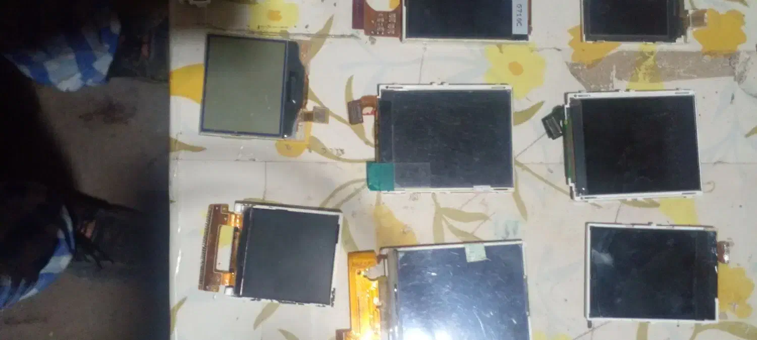 فروش Lcd وتمام لوازم جانبی گوشی های قدیمی و جدید|لوازم جانبی موبایل و تبلت|اسکو, |دیوار