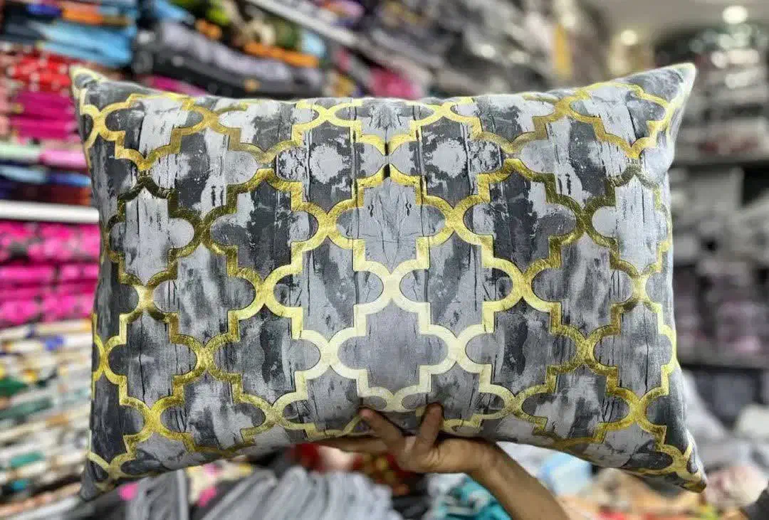 روبالشتی مخمل|رختخواب، بالش، پتو|شیروان (خراسان), |دیوار