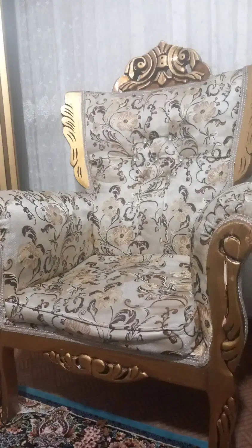 مبل یک میلیون و آینه شمعدان  ۵۰۰ و تلویزیون ۳۲|مبلمان خانگی و میز عسلی|تبریز, |دیوار