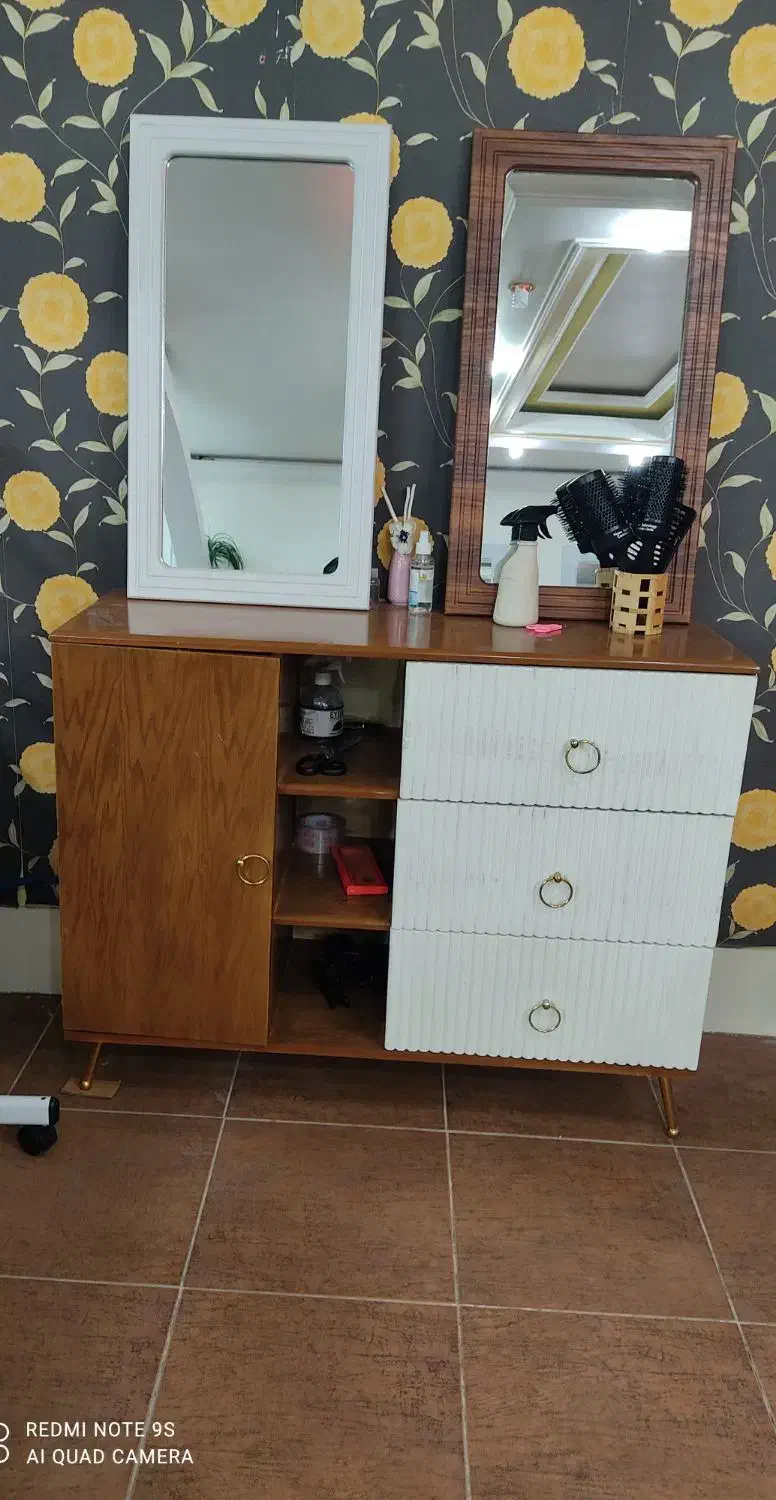فروش میز آرایشی و میز ناخن|مبلمان خانگی و میز عسلی|شوشتر, |دیوار