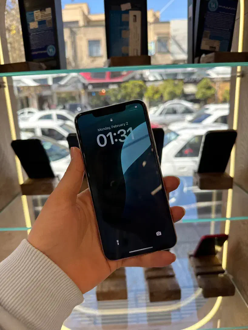 گوشی iphone 11 pro max|موبایل|شیراز, ملاصدرا|دیوار