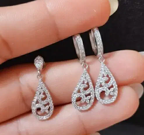 نیم ست نقره مینیمال نو فقط گرمی (قیمت نقره دست دو)|جواهرات|قم, عمار یاسر|دیوار