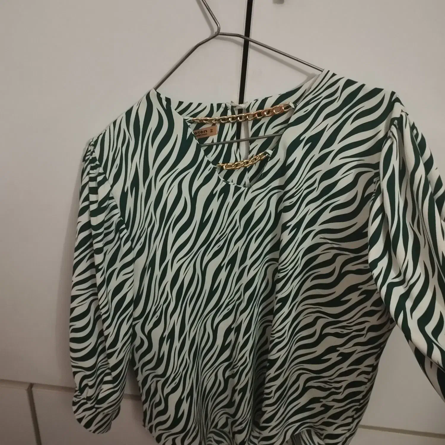 شومیز|لباس|قم, هنرستان|دیوار