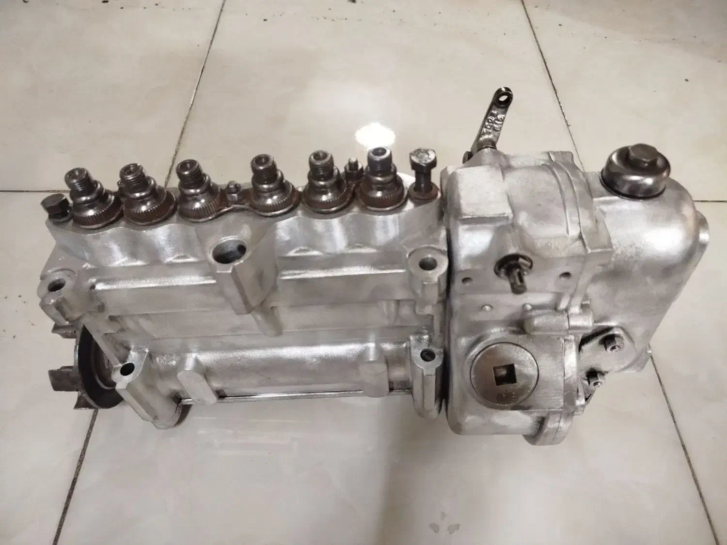 پمپ انژکتور رومانی ۶انگلیسی اصل|قطعات یدکی و لوازم جانبی|خمینی‌شهر, |دیوار